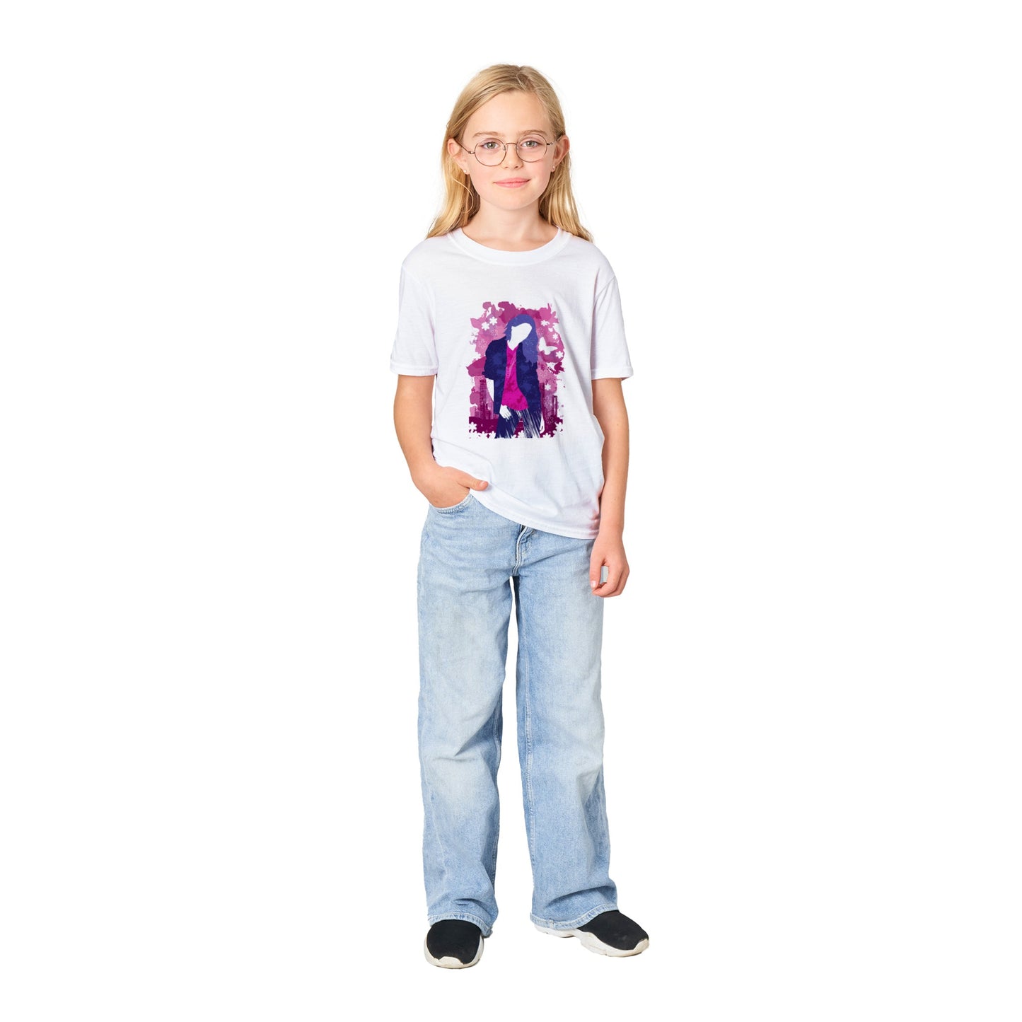 Classic Kids Crewneck T-shirt - Girl in Blue Jeans and Pink Shirt with City Skylines - Graphic Wash